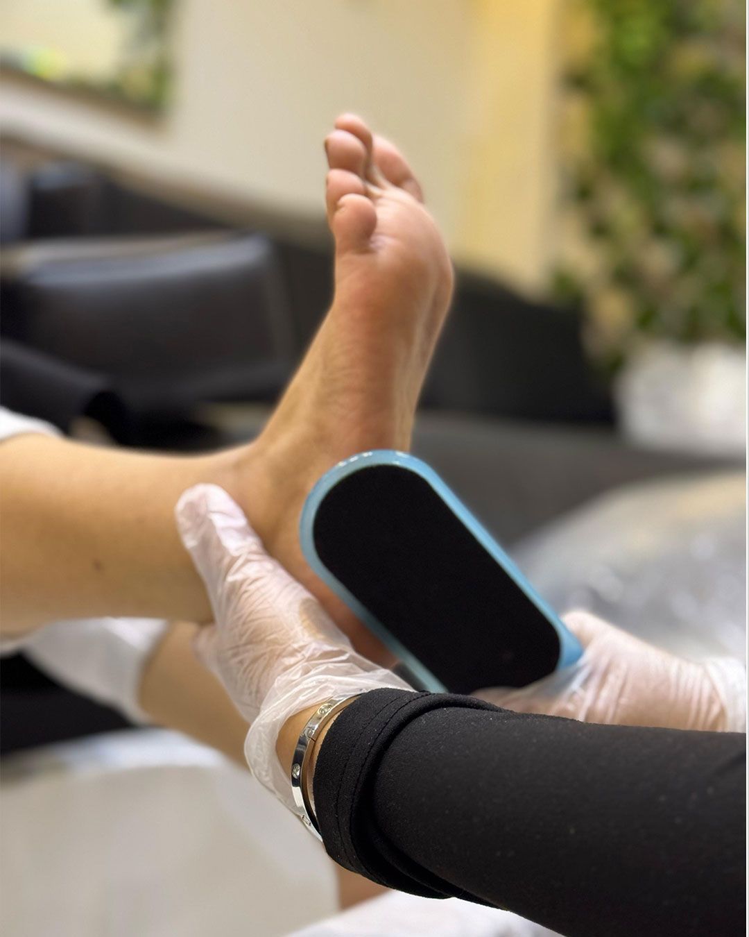Exfoliación Profunda e Hidratación Intensiva Pies Santiago - Aura Stella